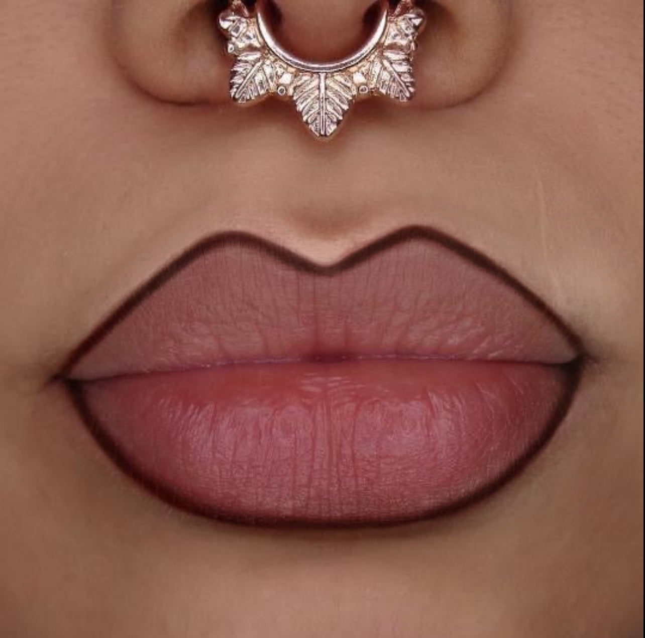 Chanell Lined Lip Pencil